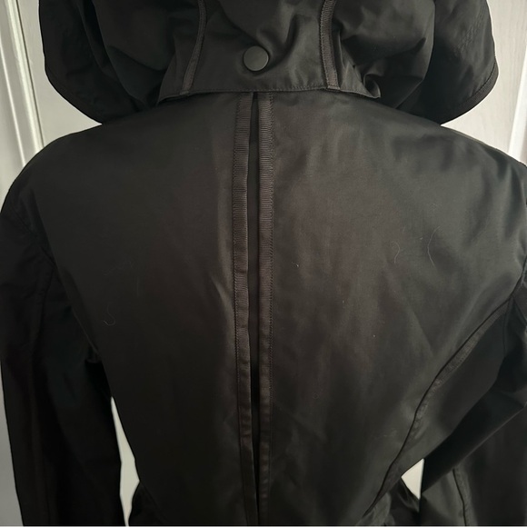 Lululemon Black Out and About Hooded Jacket 8 EUC - Picture 9 of 16